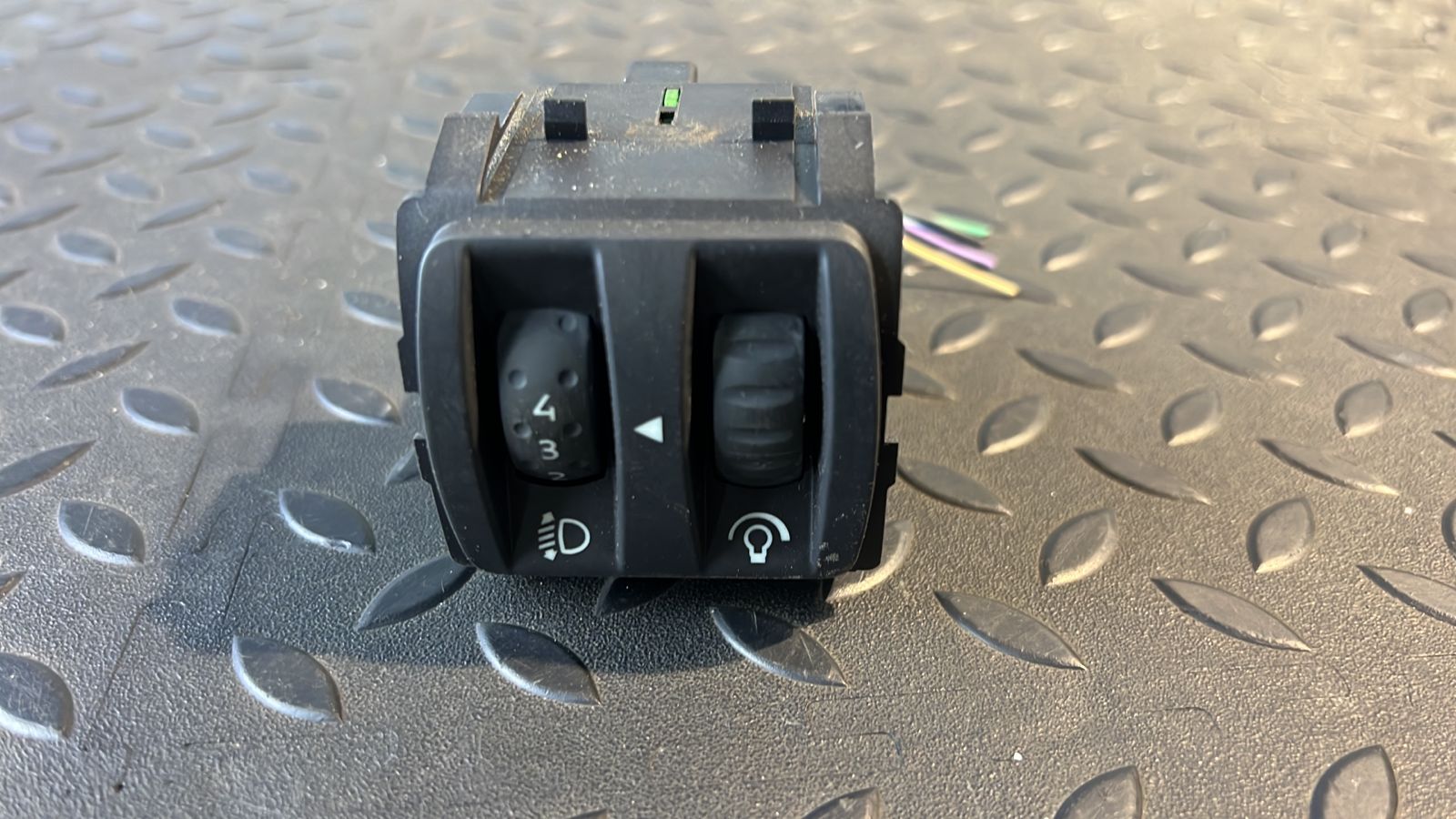 Кнопка корректора фар Renault Scenic/2 2003-2009