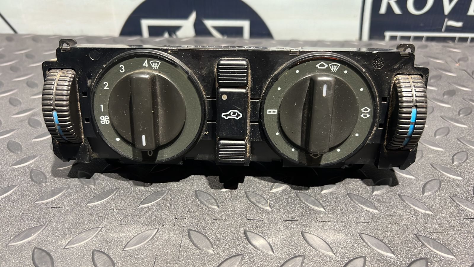 Блок управления отопителем Mercedes C/W202 1993-2001