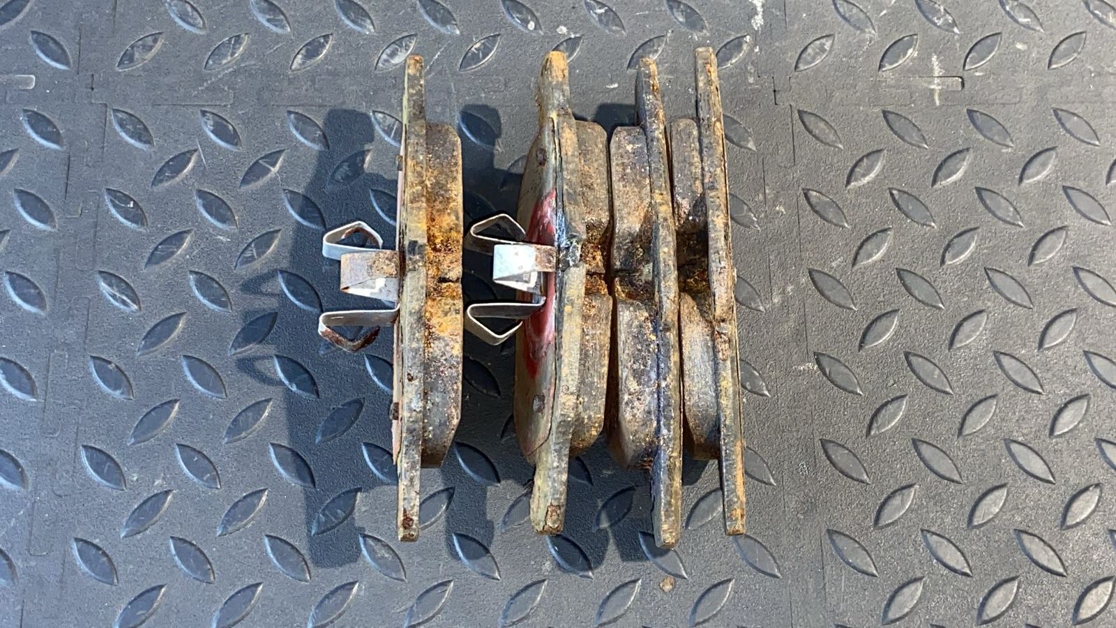 Колодки тормозные передние Opel Signum 2003-2008