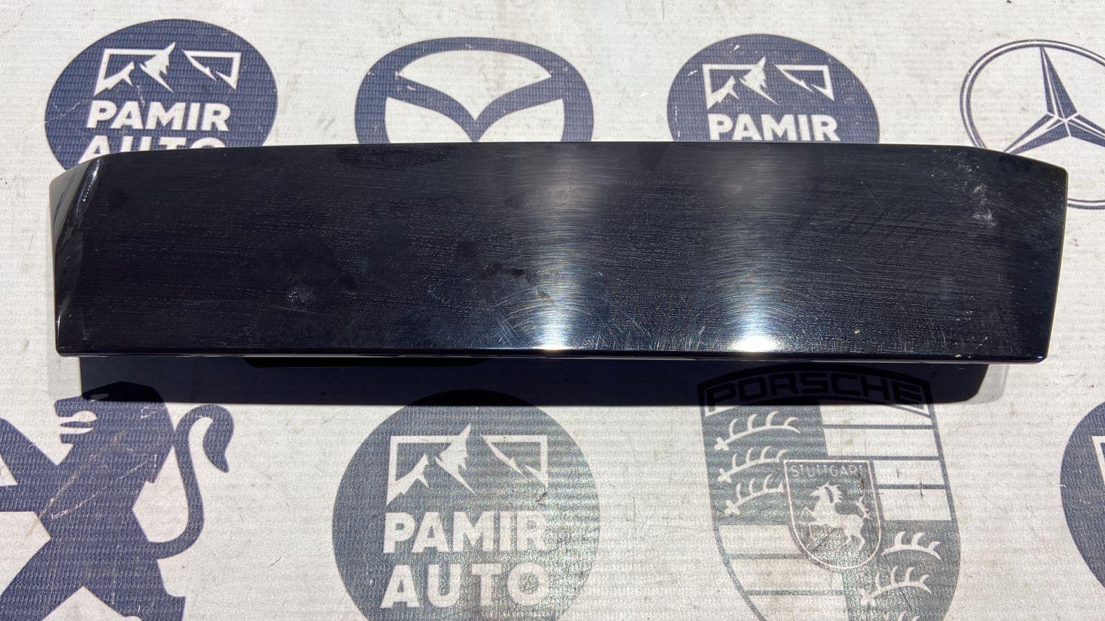 Накладка двери багажника левая Renault  Scenic/2 2003-2009