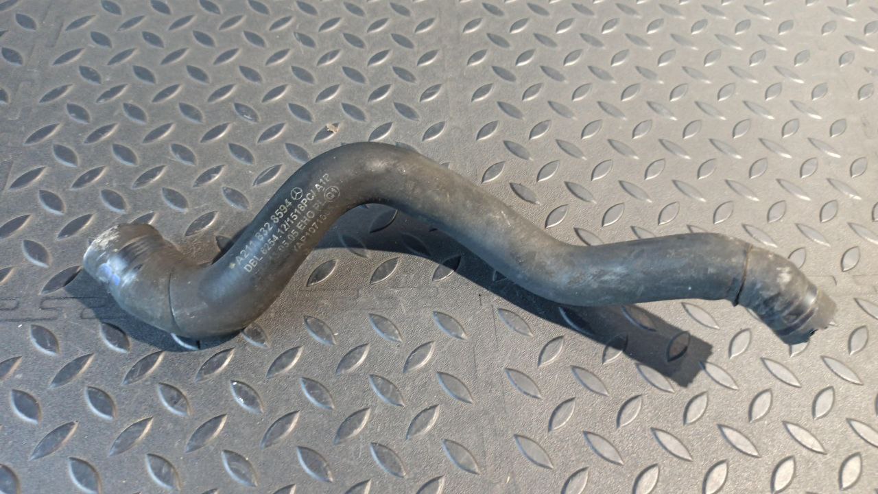 Патрубок ОЖ Mercedes E/W211 2002-2009