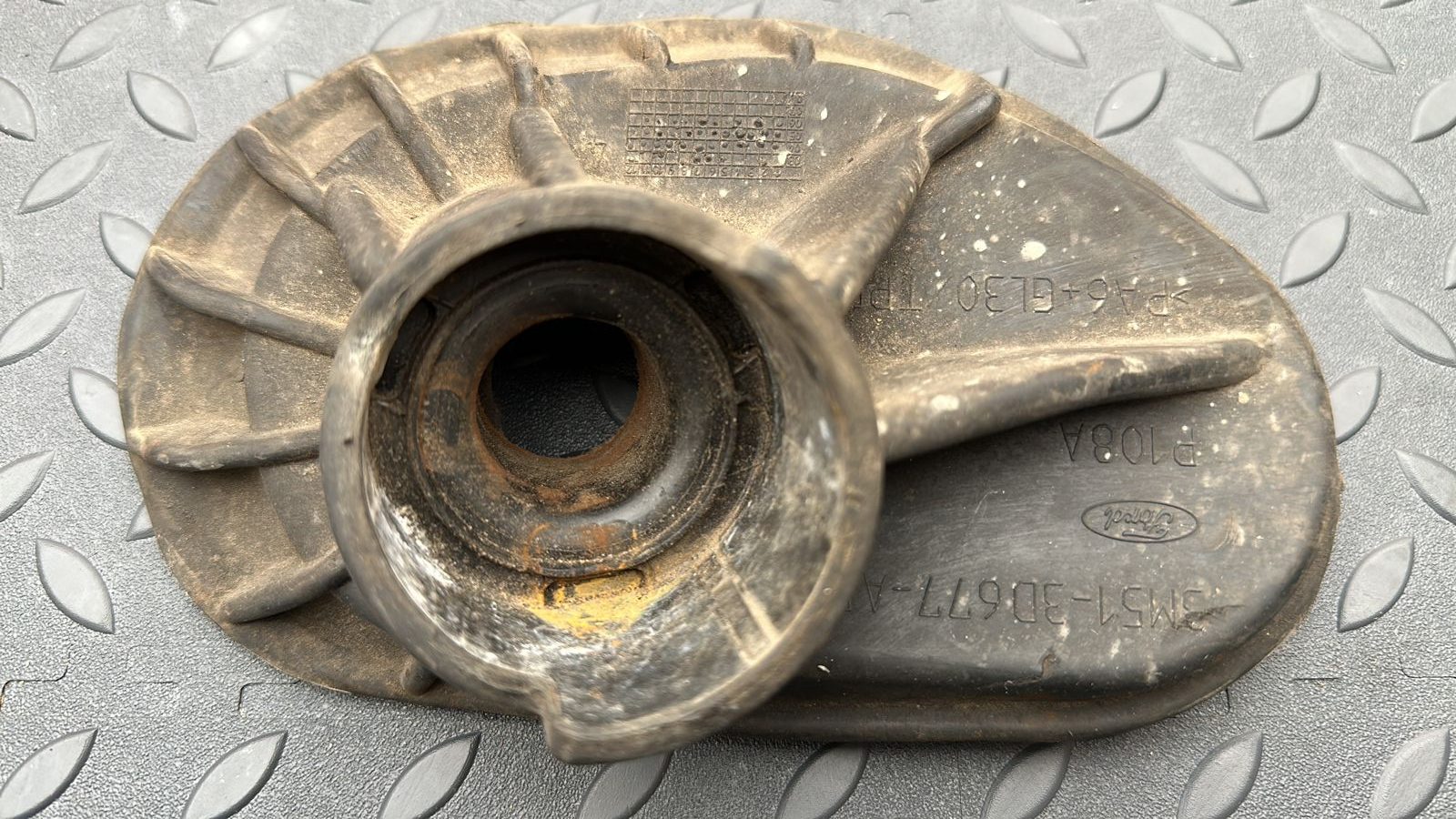 Пыльник рулевой колонки Ford Focus/2 2004-2011