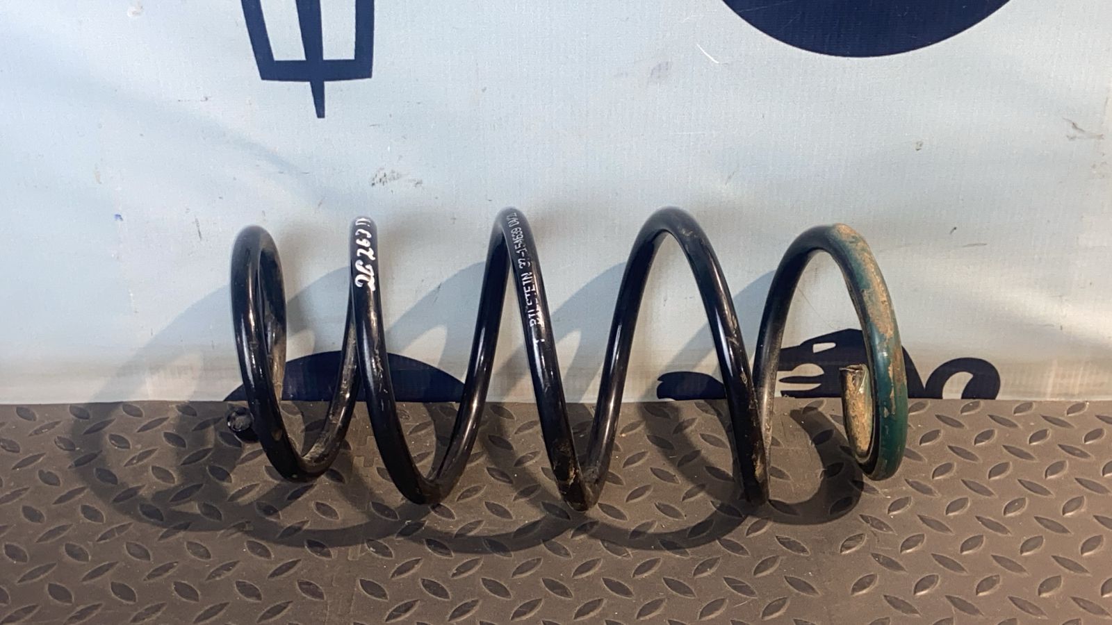 Пружина передняя Opel Signum 2003-2008