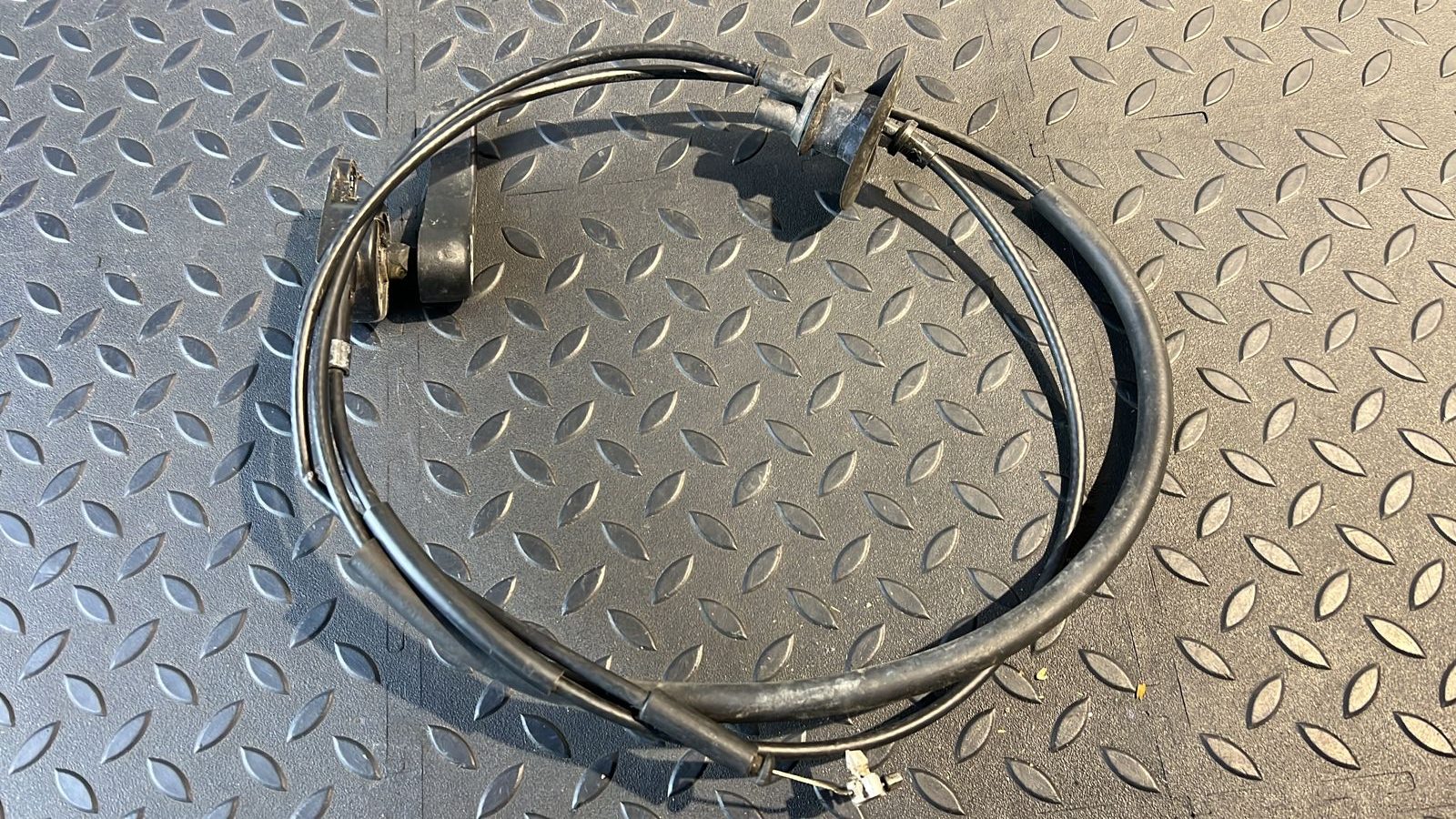 Трос замка капота Renault Sandero 2009-2014