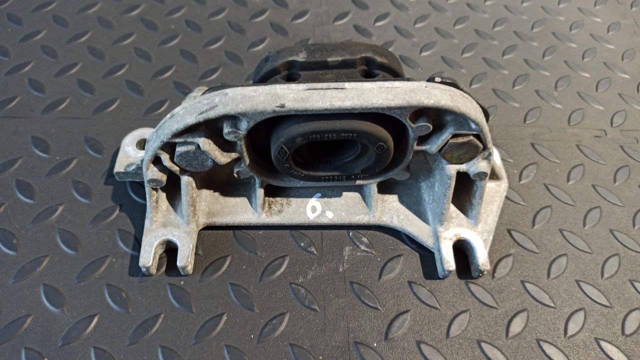 Опора двигателя Renault Scenic/2 2003-2009