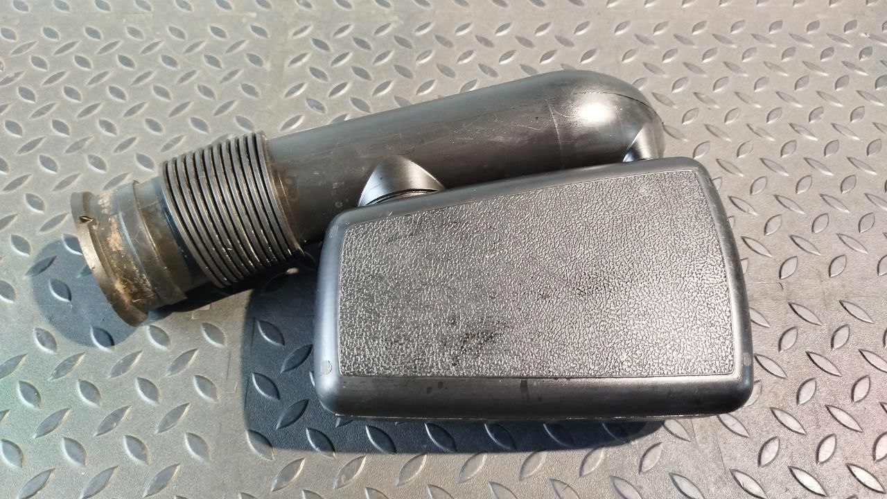 Патрубок воздушного фильтра Opel Astra/H 2004-2014