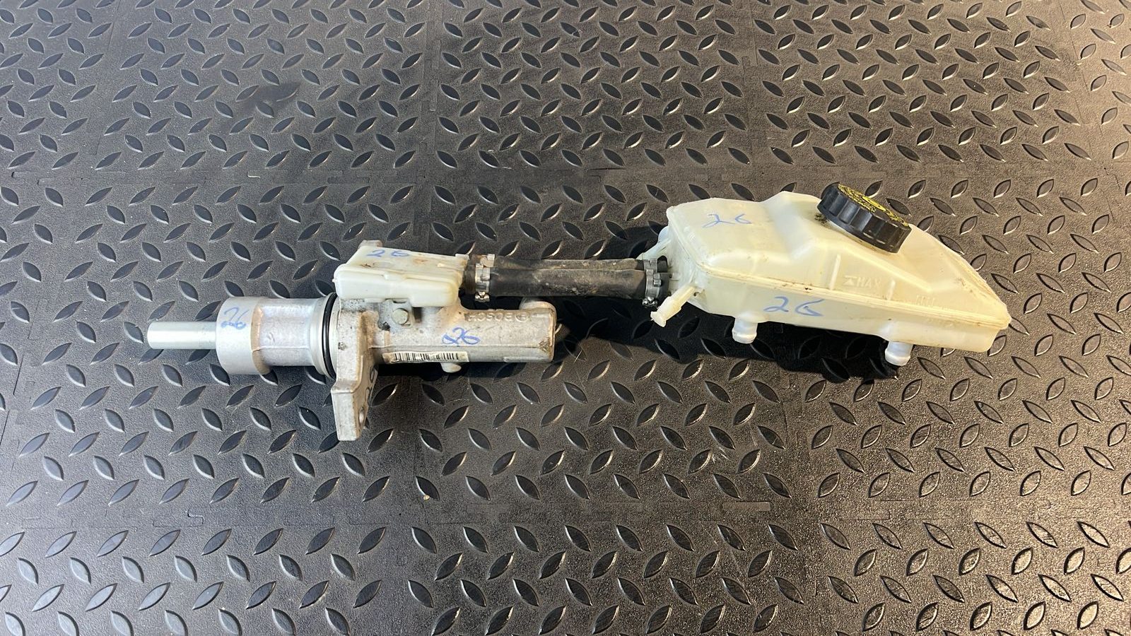 Цилиндр тормозной главный Mercedes Vito/W639 2003-2014