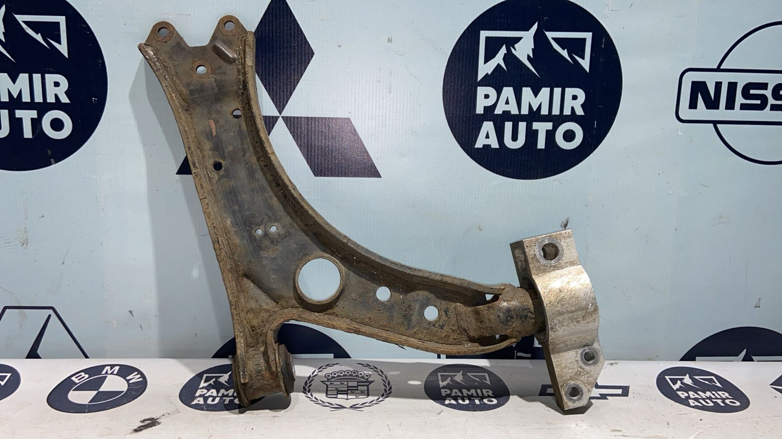 Рычаг передний левый Volkswagen Golf/5 2003-2009