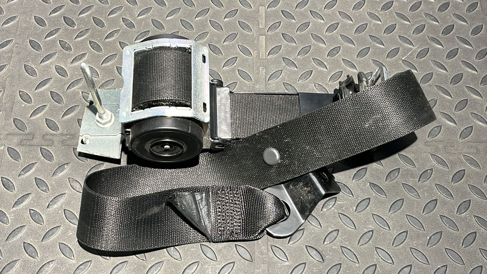 Ремень безопасности передний правый Opel Astra/H 2004-2014