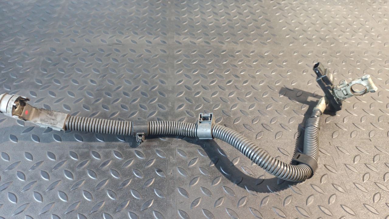 Клемма плюс Toyota Avensis/2 2003-2009