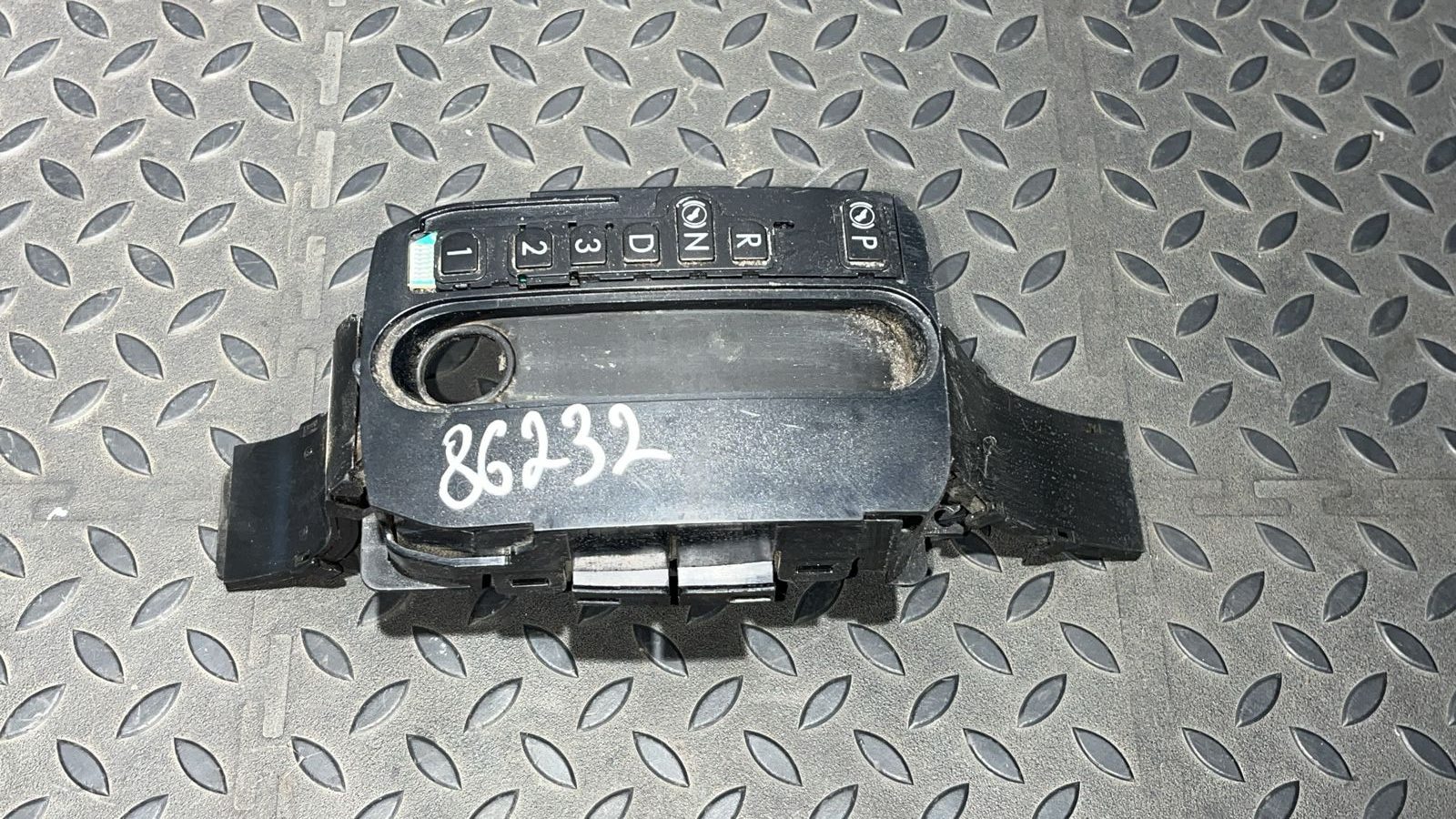 Накладка на кулису АКПП Volkswagen Golf/4 1997-2006