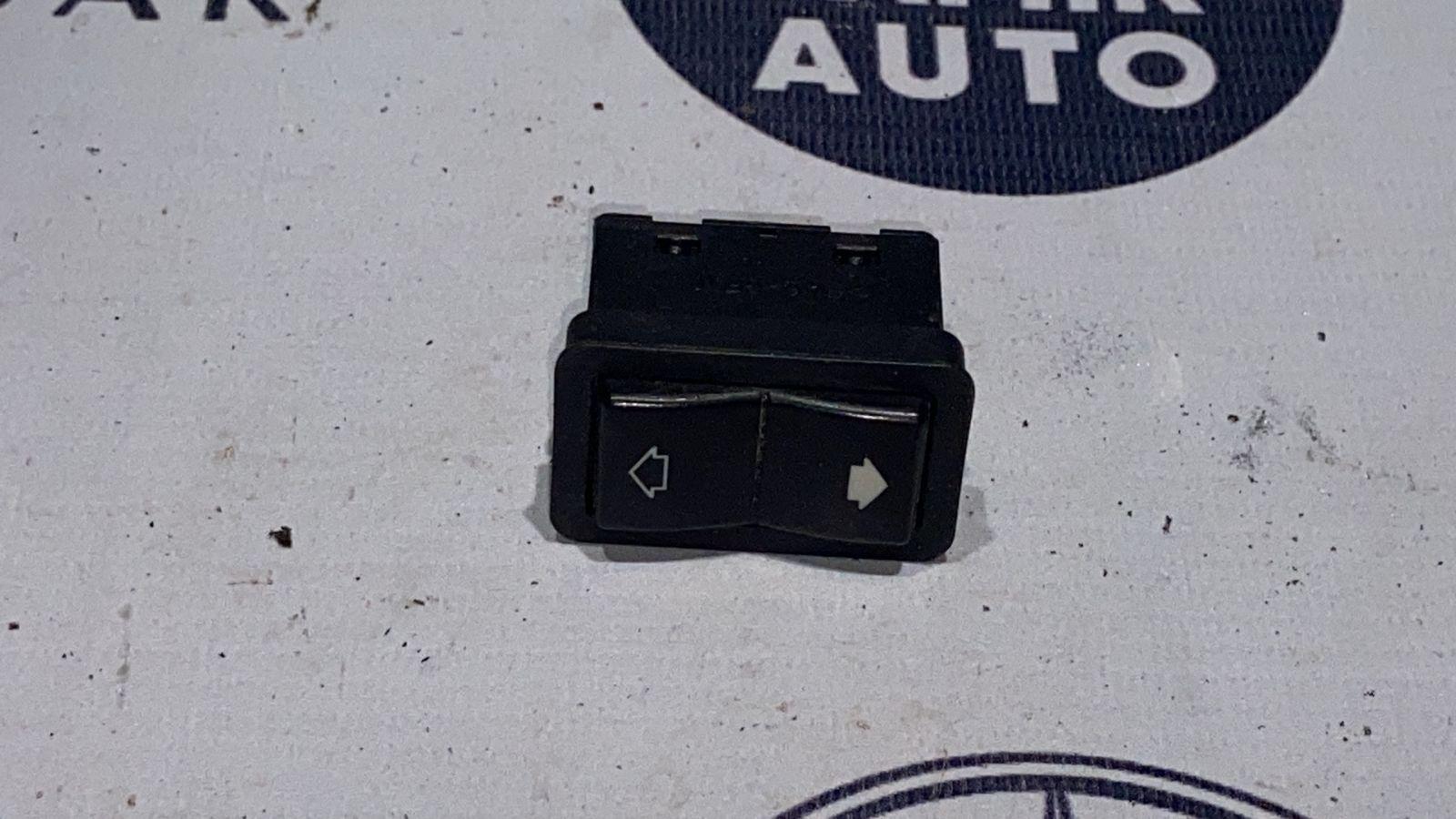 Кнопка стеклоподъемника передняя правая BMW 5/E39 1995-2004