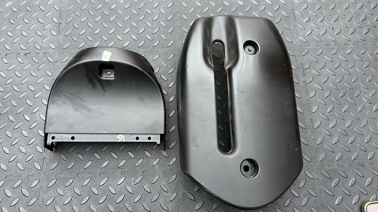 Кожух рулевой колонки BMW 3/E46 1998-2007