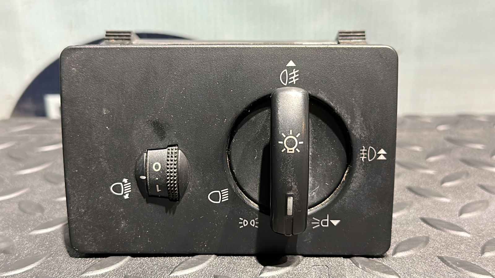 Переключатель света фар Ford Focus/2 2004-2011