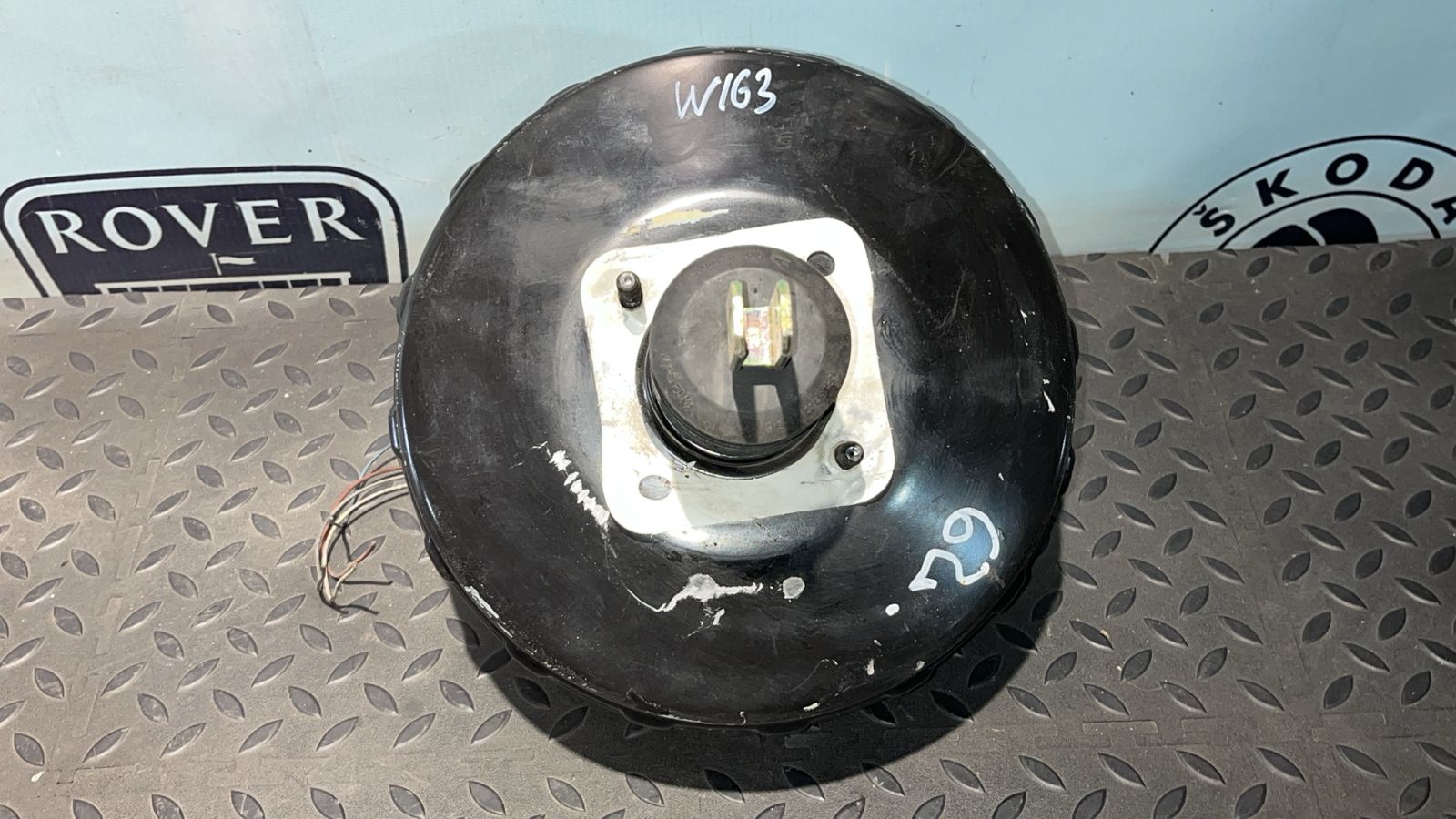 Усилитель тормозов вакуумный Mercedes M/W163 1997-2005