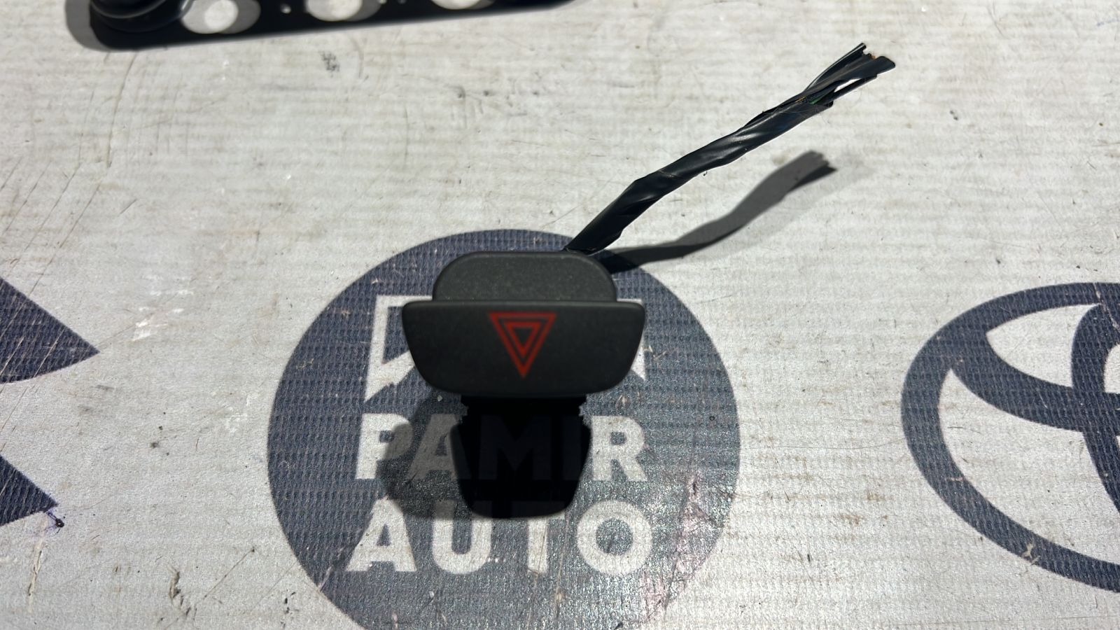 Кнопка аварийной сигнализации Ford Focus/2 2004-2011