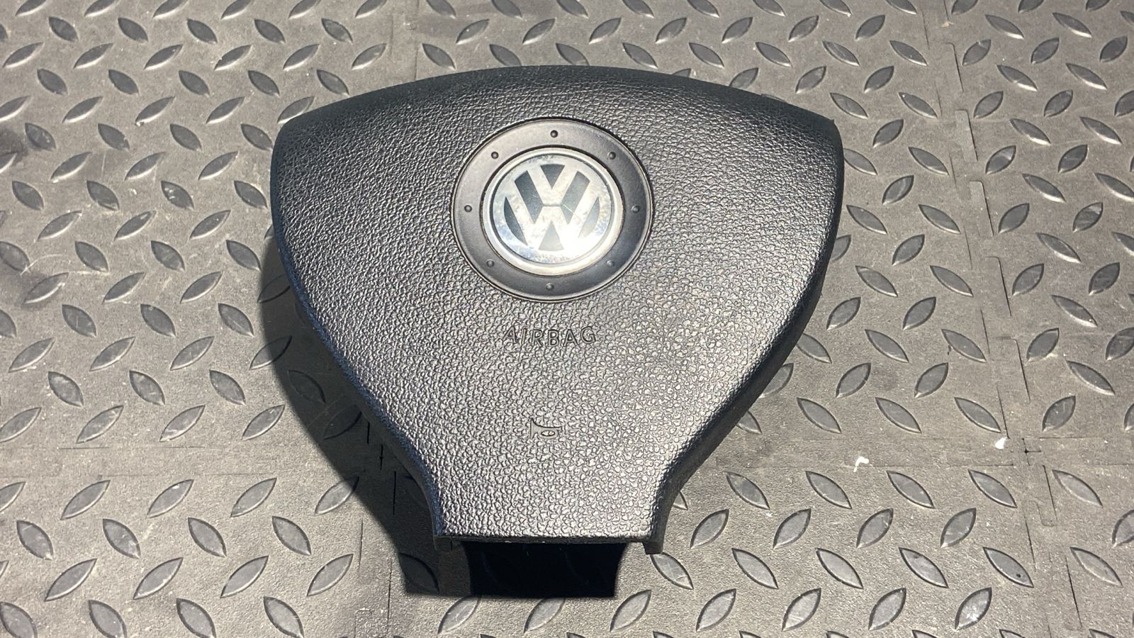 Подушка безопасности в руль Volkswagen Golf/5 2003-2009