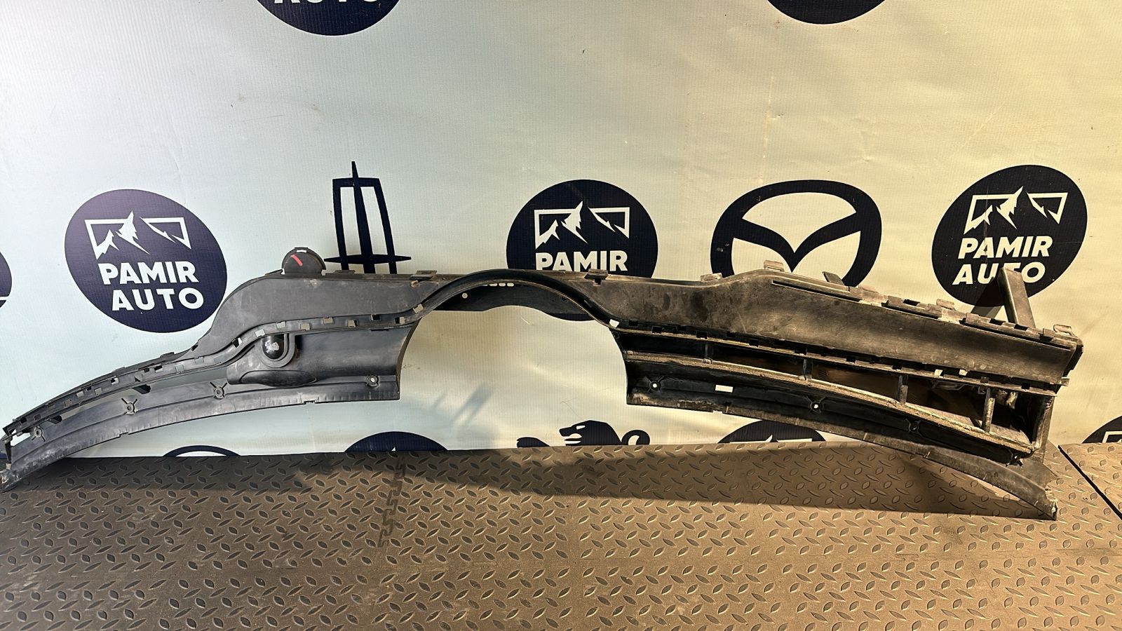 Решетка под лобовое стекло (Жабо) Mercedes C/W202 1993-2001