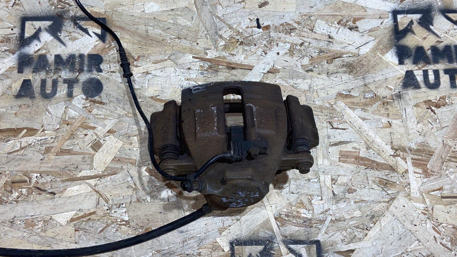 Суппорт передний правый Mercedes C/W203 2000-2008