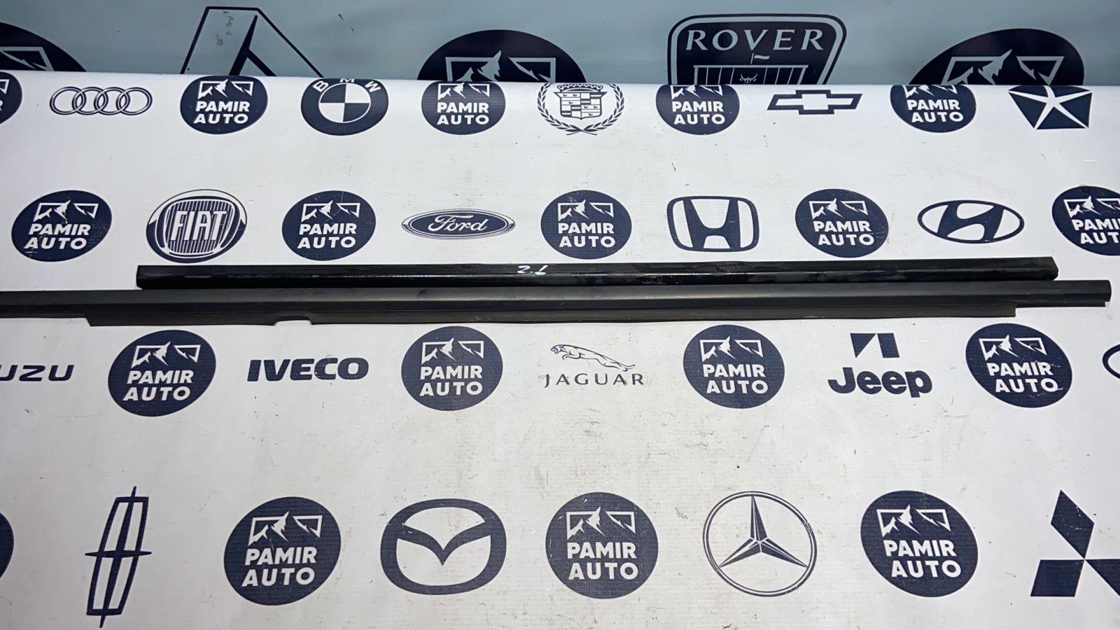 Уплотнитель двери задний левый Opel Zafira/B 2005-2014