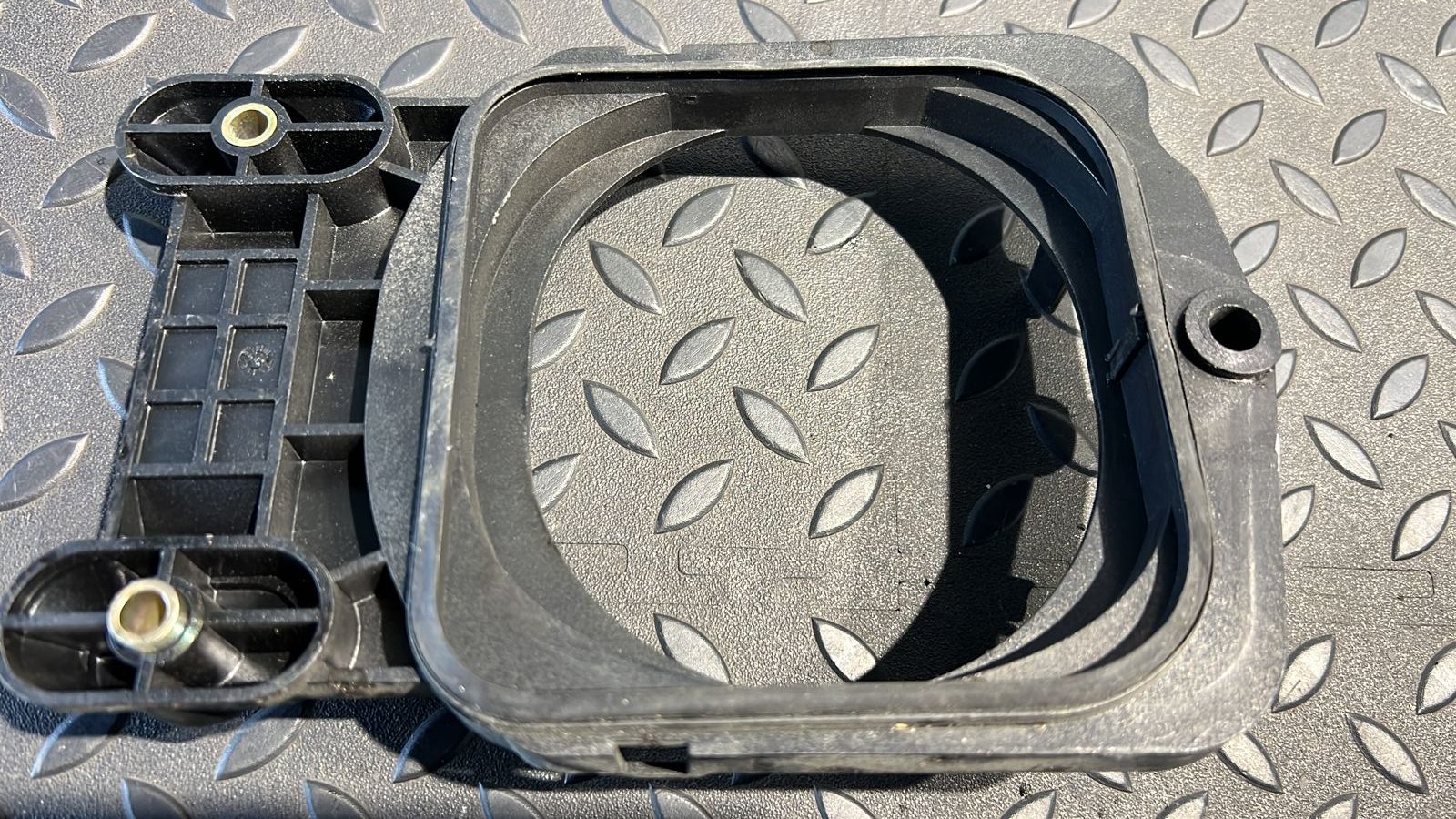 Кронштейн кулисы КПП Mercedes C/W203 2000-2008