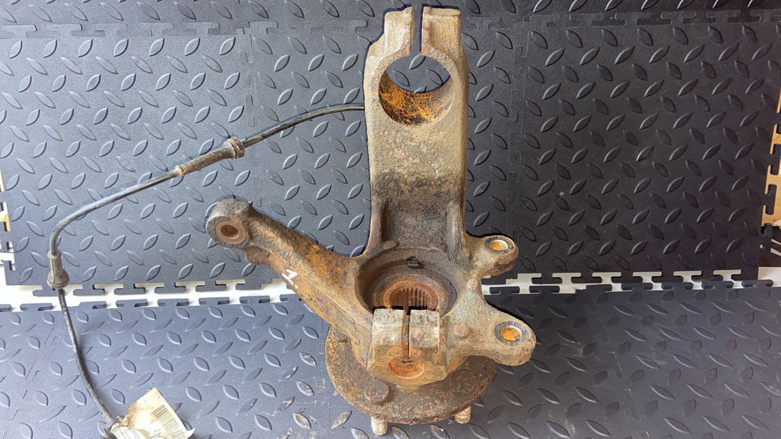 Кулак поворотный передний левый Ford Mondeo/3 2000-2007