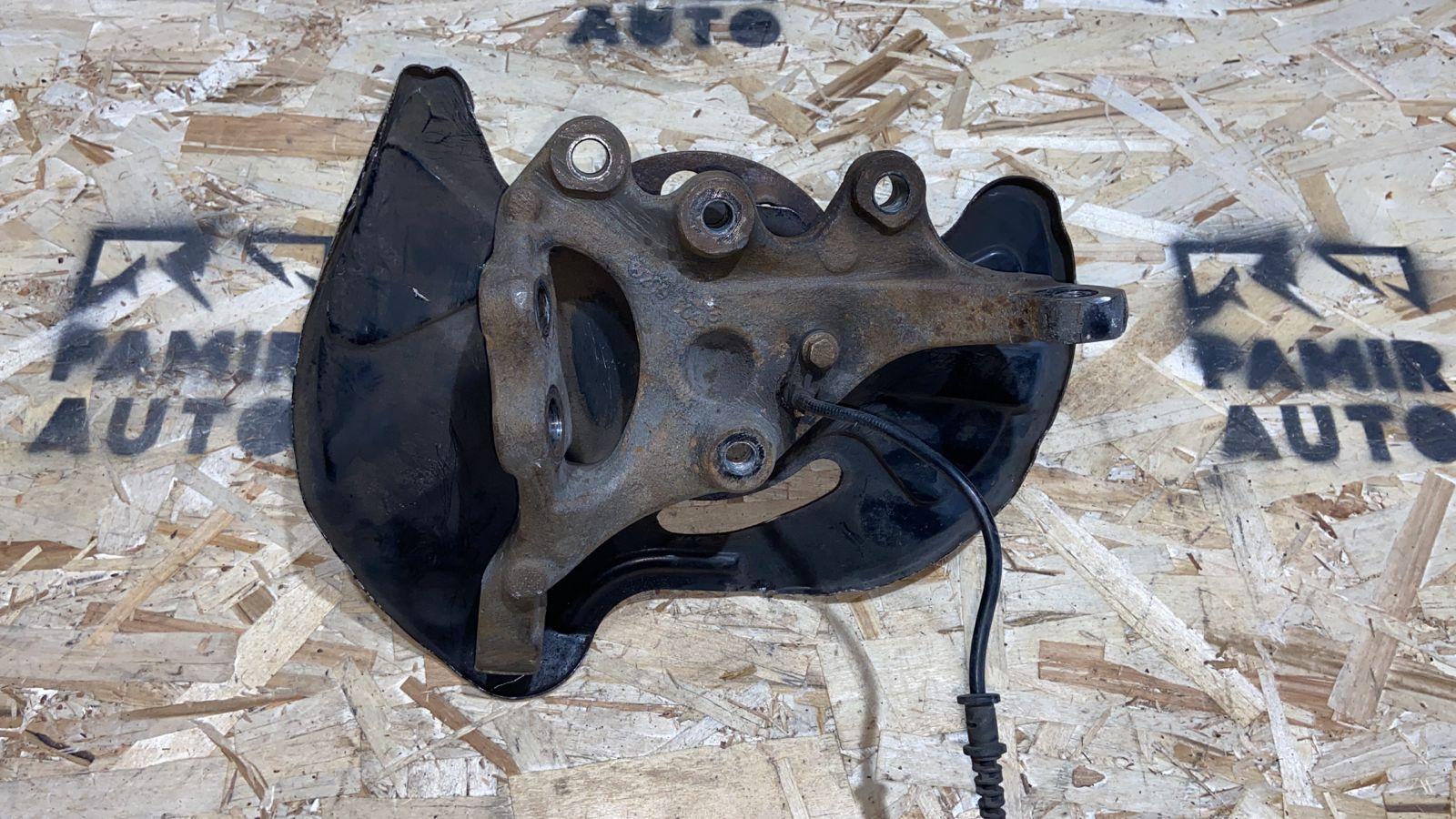 Кулак поворотный передний левый Mercedes C/W203 2000-2008