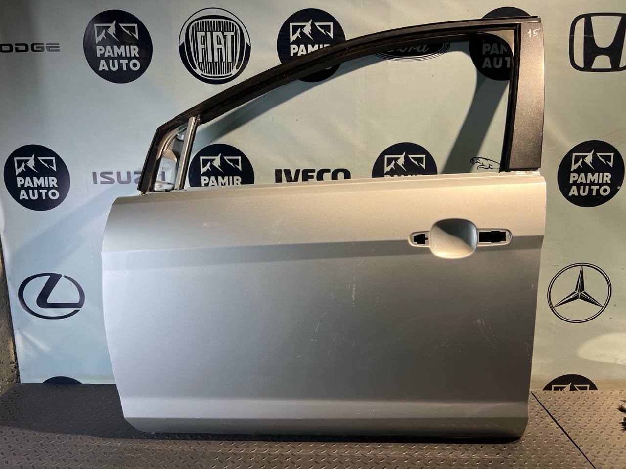 Дверь передняя левая Ford Focus/2 2004-2011
