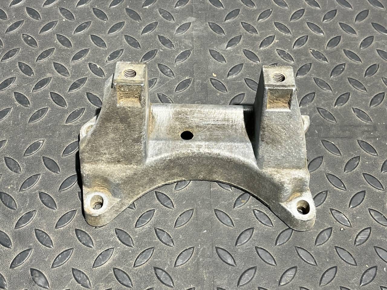 Кронштейн КПП Mercedes C/W204 2006-2015