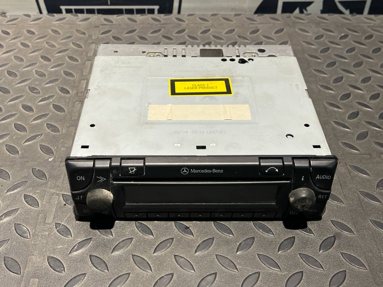 Магнитола Mercedes M/W163 1997-2005