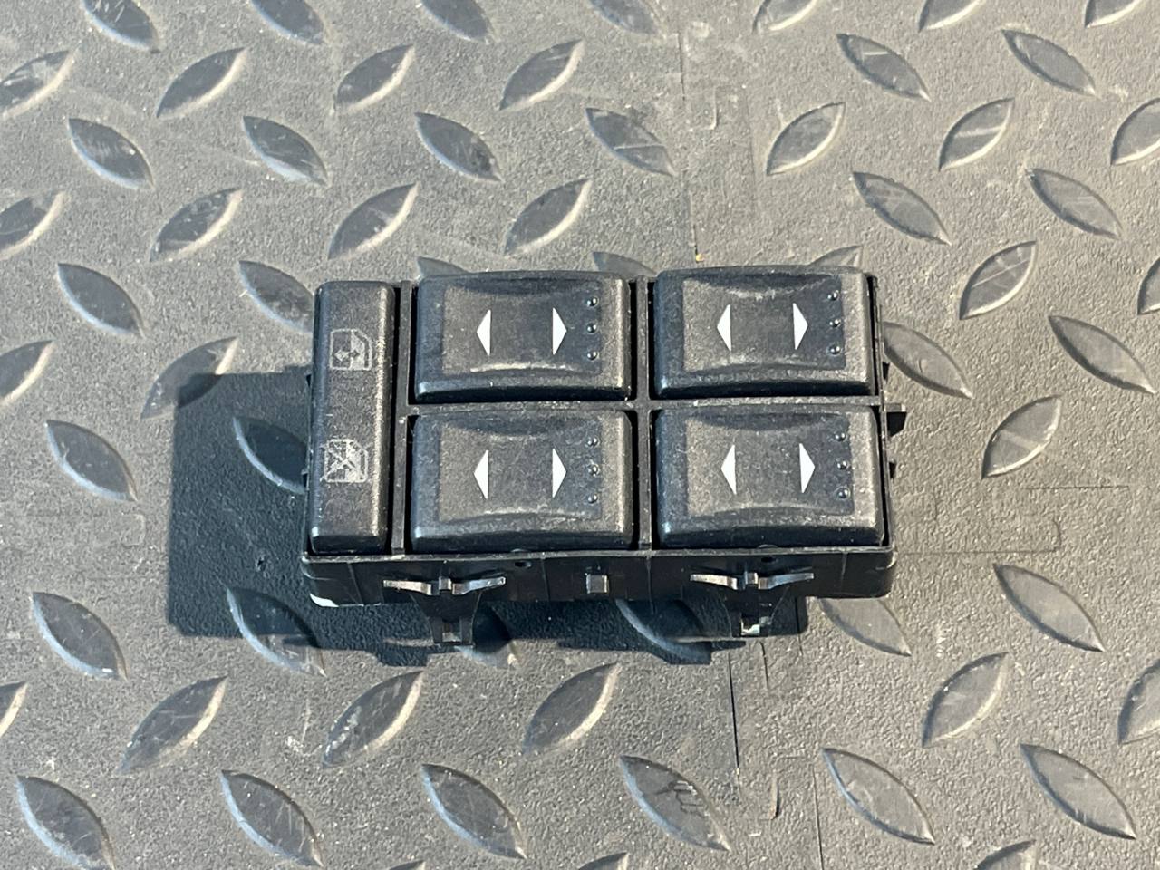 Блок управления стеклоподъемниками Ford Mondeo/3 2000-2007