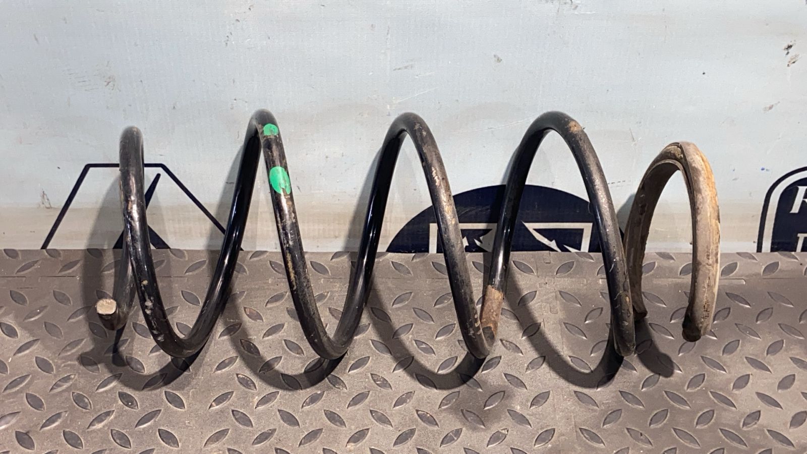 Пружина передняя Renault Megane/2 2002-2009