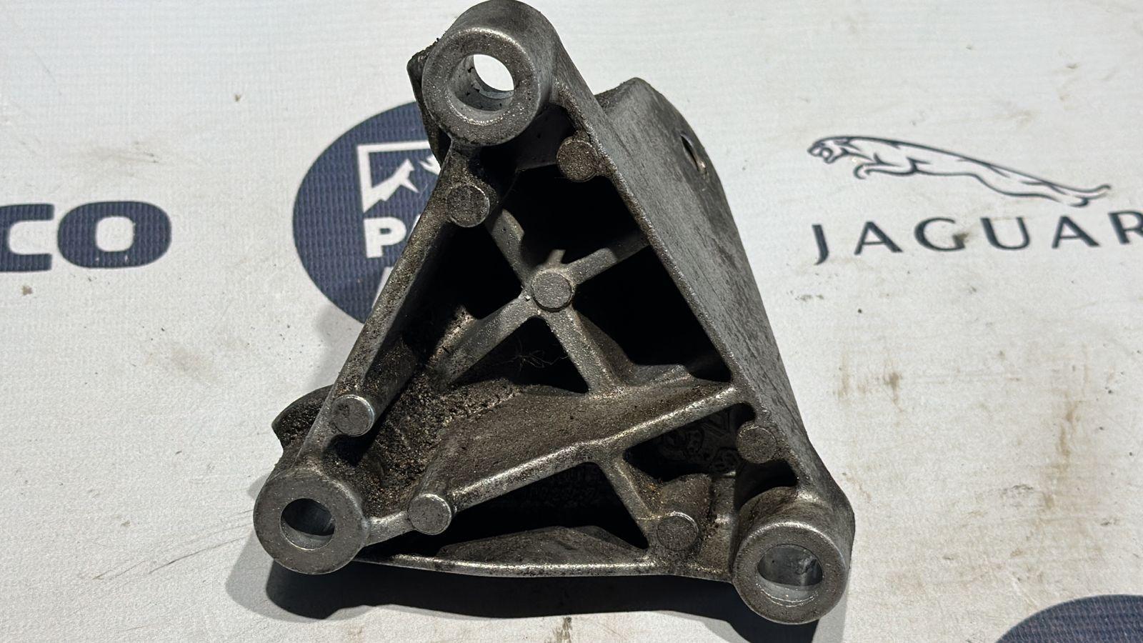 Кронштейн двигателя Renault Scenic/2 2003-2009