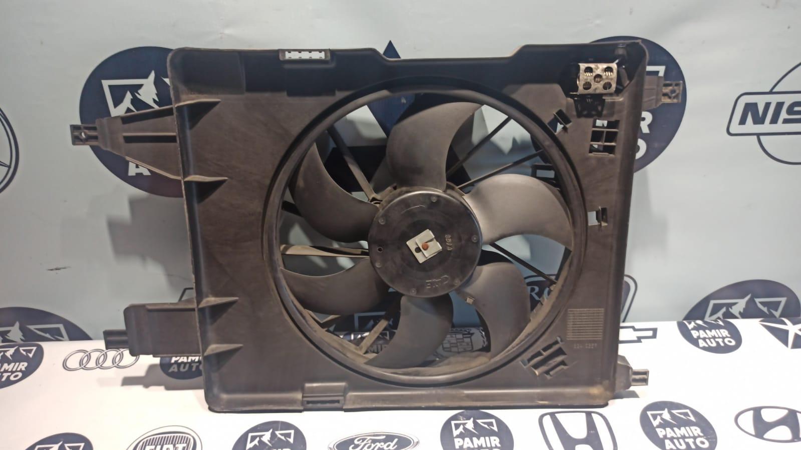 Вентилятор радиатора Renault Scenic/2 2003-2009