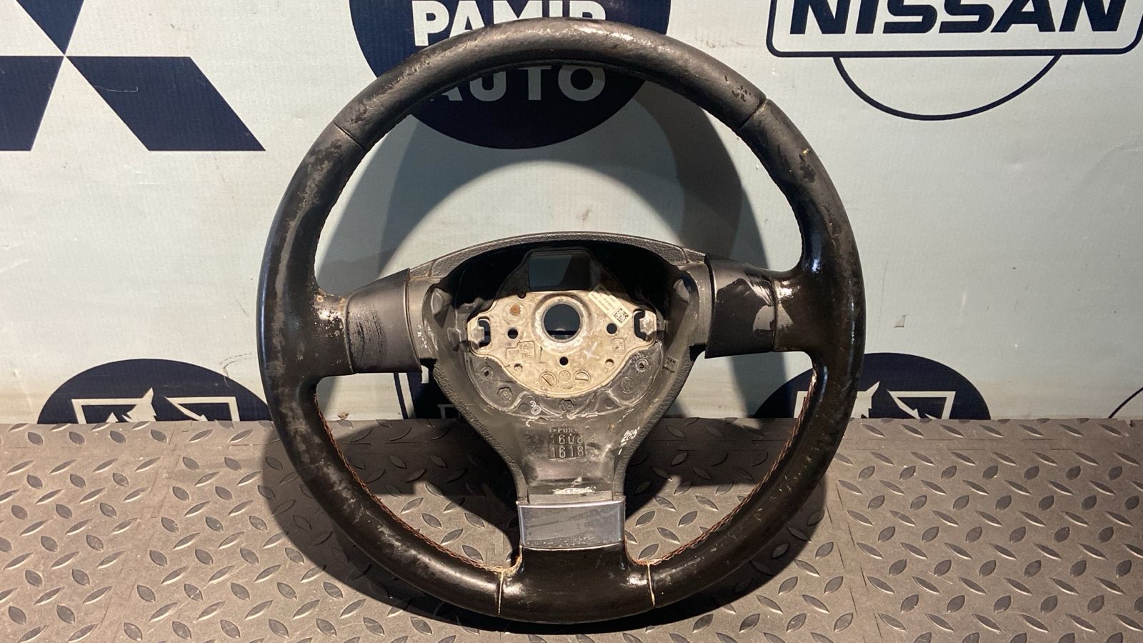 Руль Volkswagen Golf/5 2003-2009