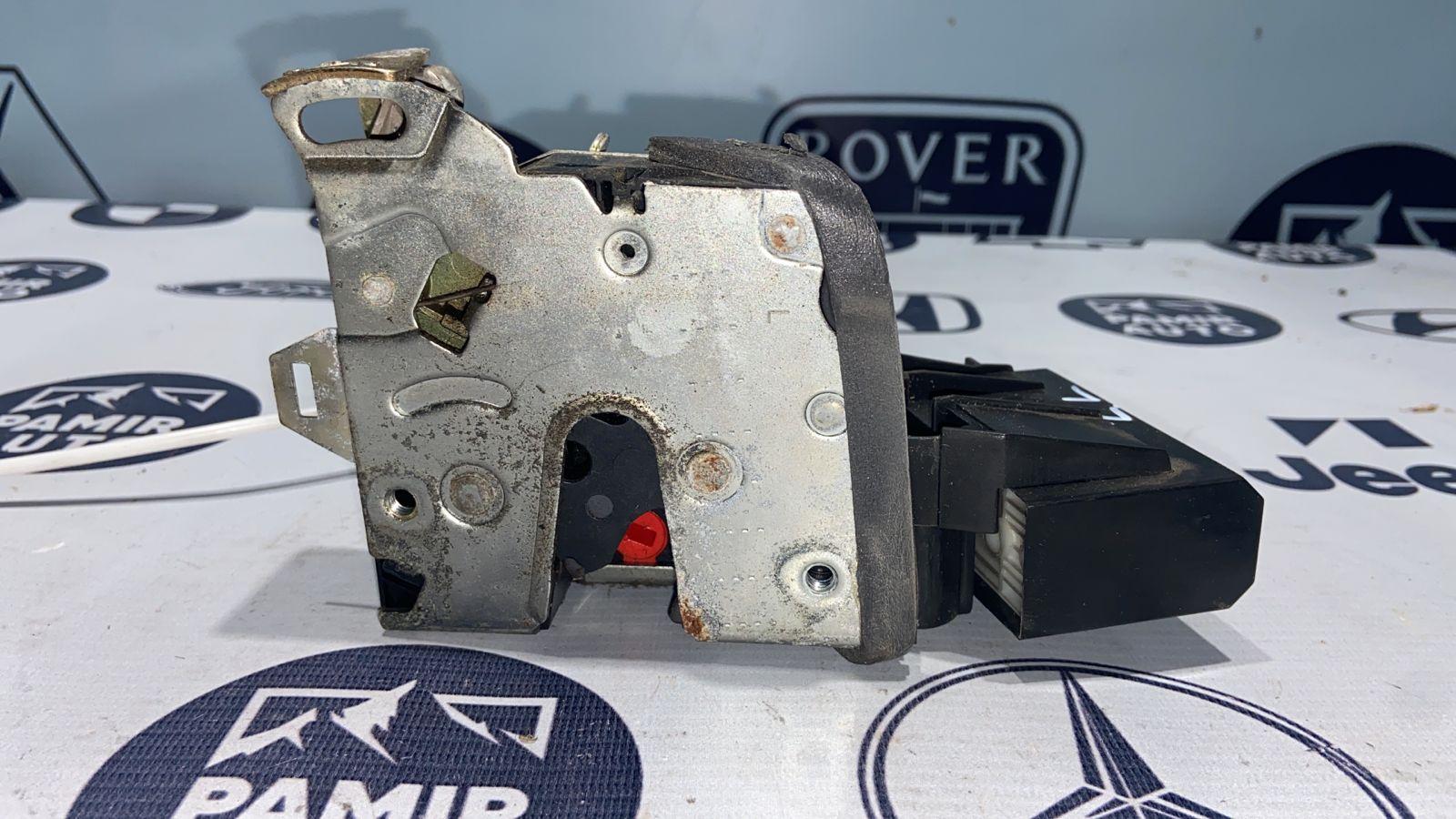 Замок двери задний левый BMW 5/E39 1995-2004