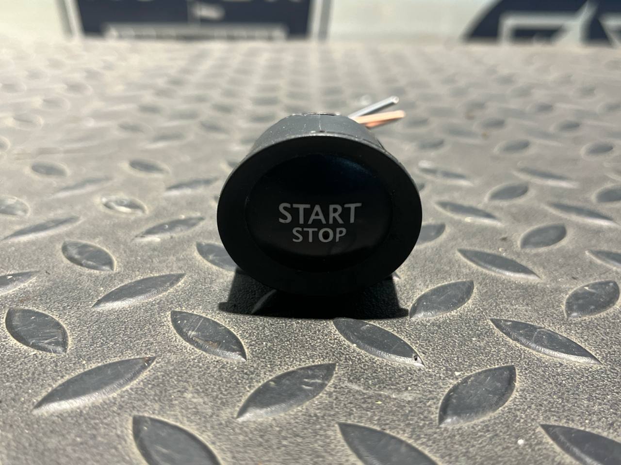 Кнопка запуска двигателя Renault Megane/2 2002-2009