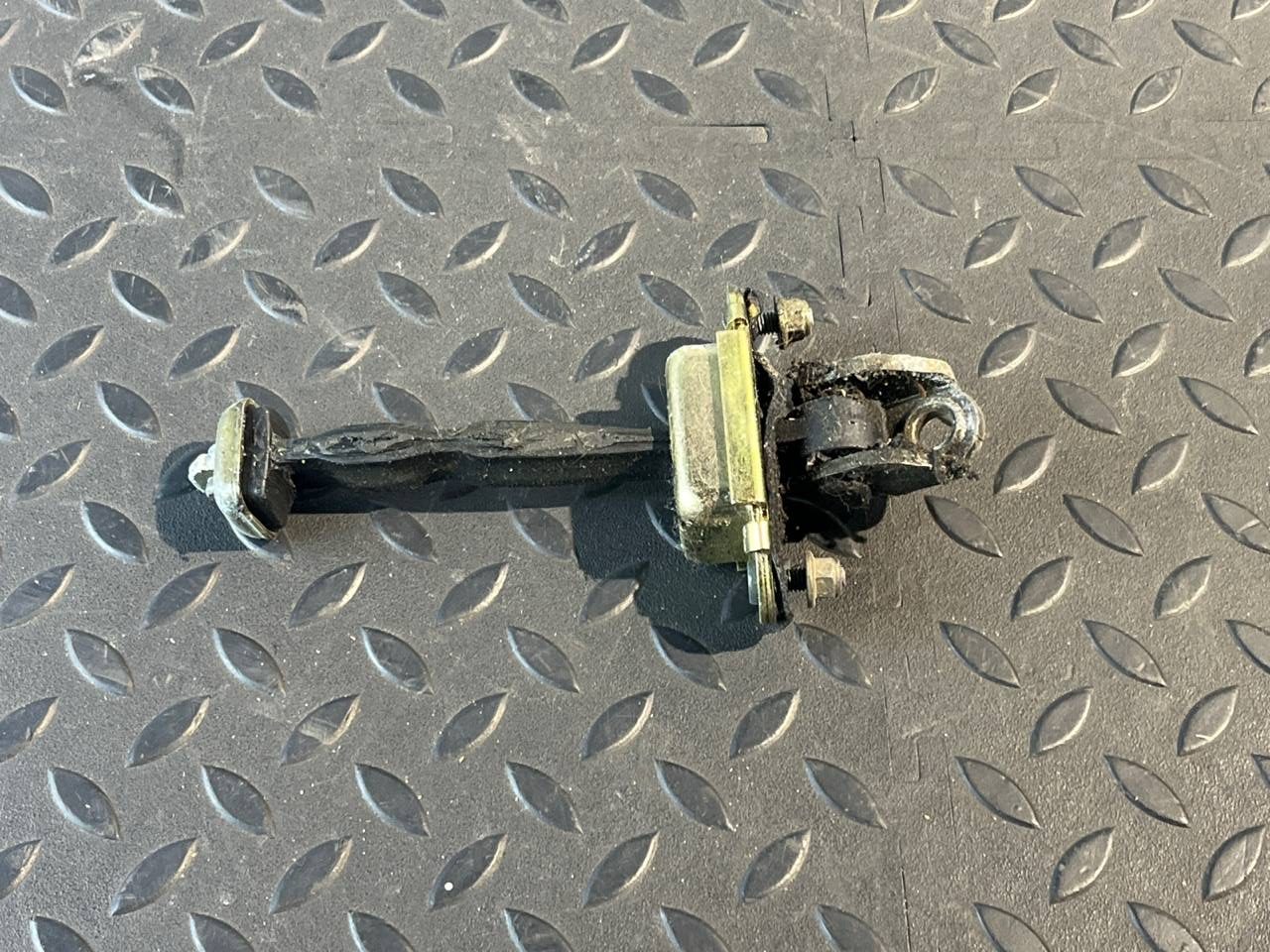 Ограничитель двери передний Ford Mondeo/3 2000-2007