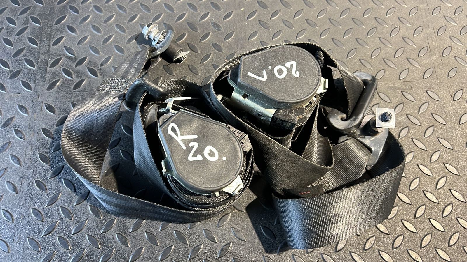 Ремень безопасности передний Renault Sandero 2009-2014