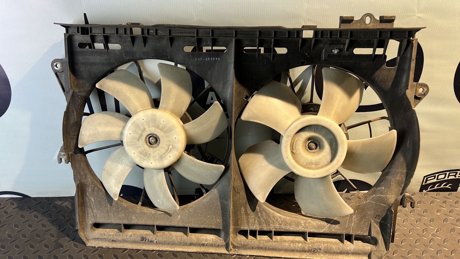 Вентилятор радиатора Toyota Avensis/2 2003-2009