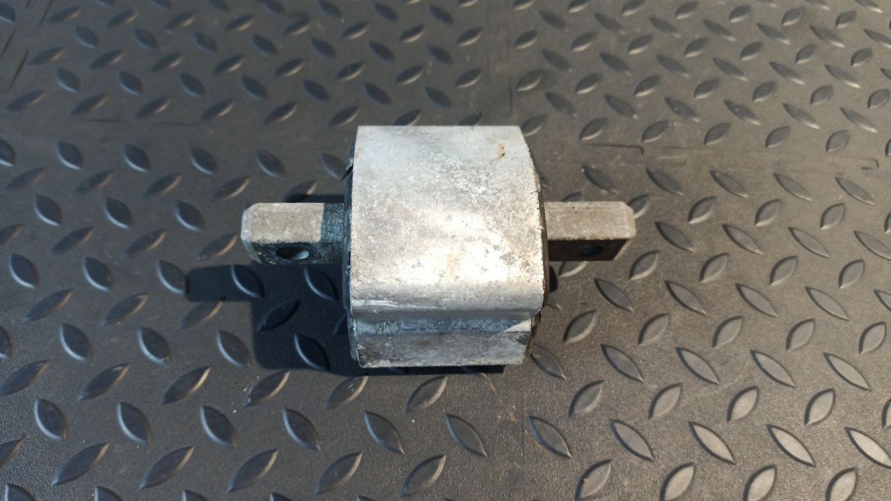Опора КПП Mercedes C/W203 2000-2008
