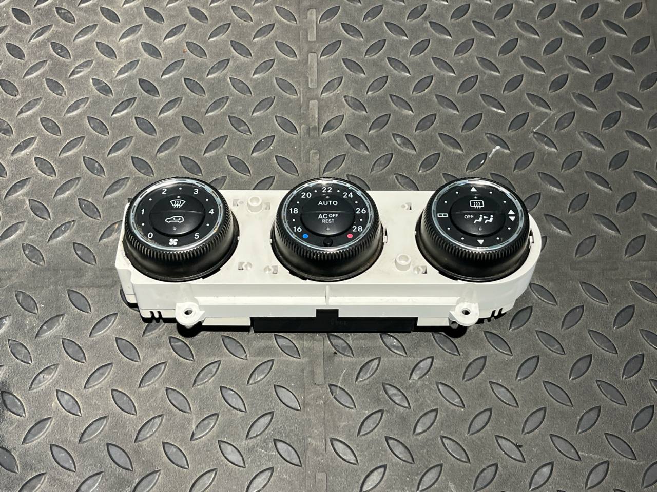 Блок управления климатом Mercedes M/W163 1997-2005