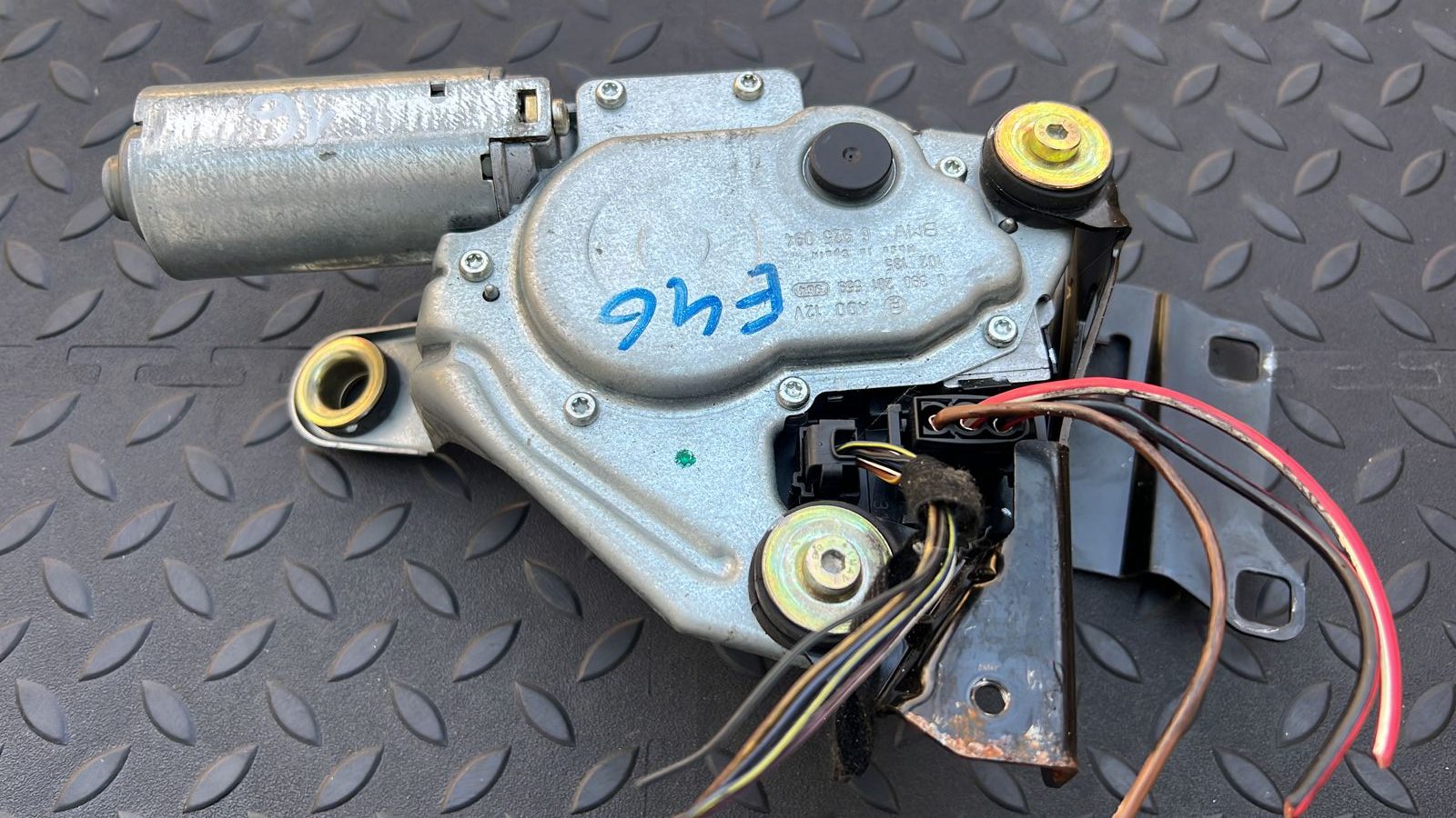 Моторчик стеклоочистителя задний BMW 3/E46 1998-2007