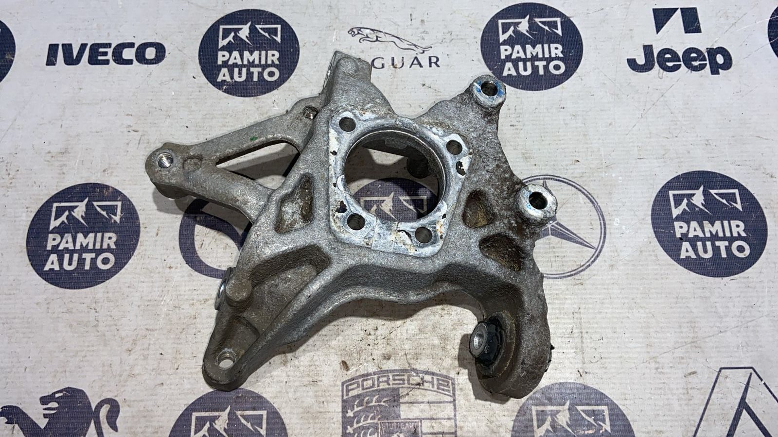 Кулак поворотный задний левый Opel Vectra/C 2002-2008