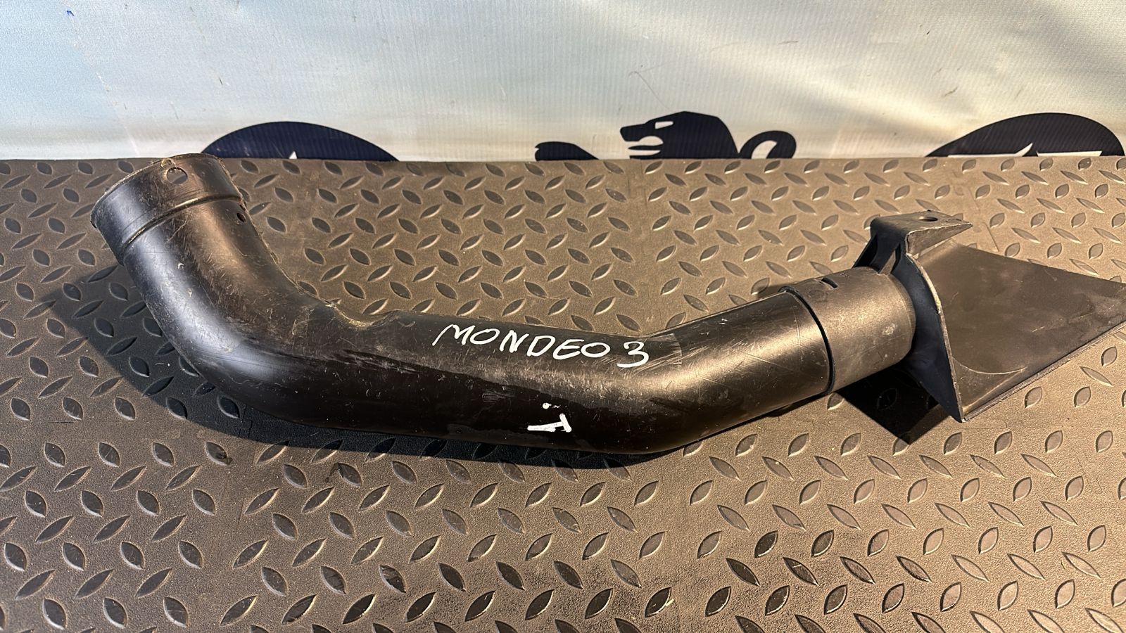 Патрубок воздушного фильтра Ford Mondeo/3 2000-2007