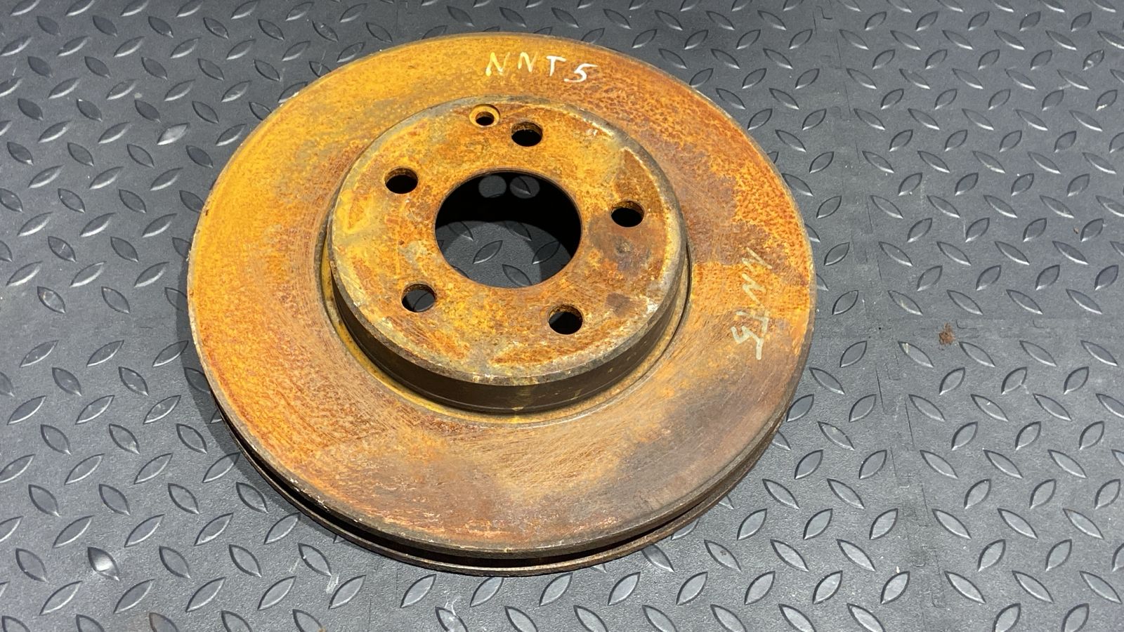 Диск тормозной передний Mercedes E/W211 2002-2009