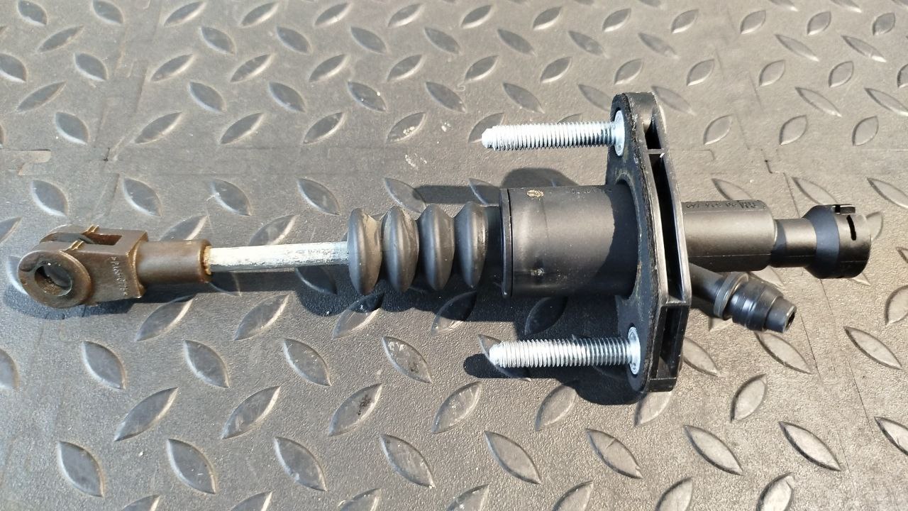 Цилиндр сцепления главный Opel Astra/H 2004-2014