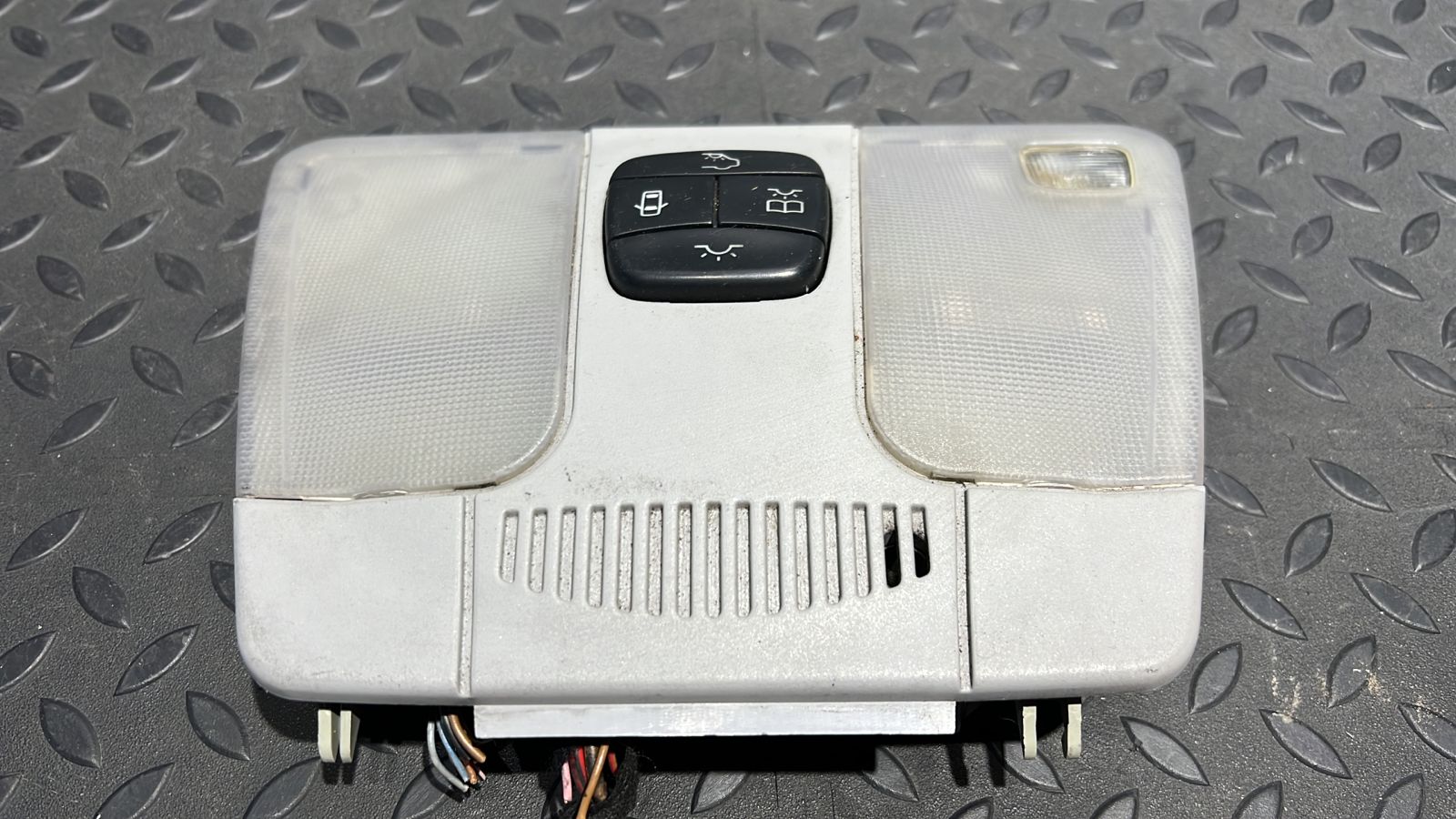 Плафон салонный Mercedes E/W210 1995-2003