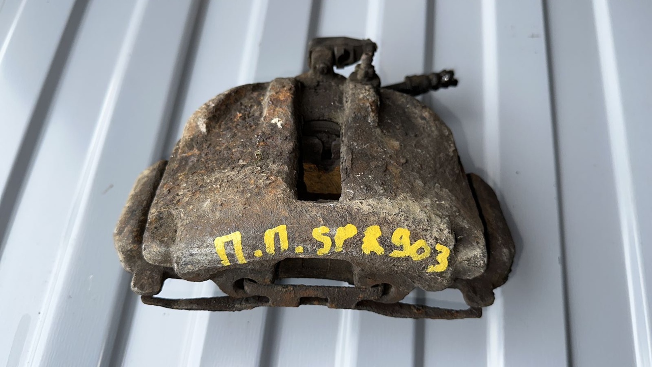 Суппорт передний правый Mercedes Sprinter/W901-W909 1995-н.в.