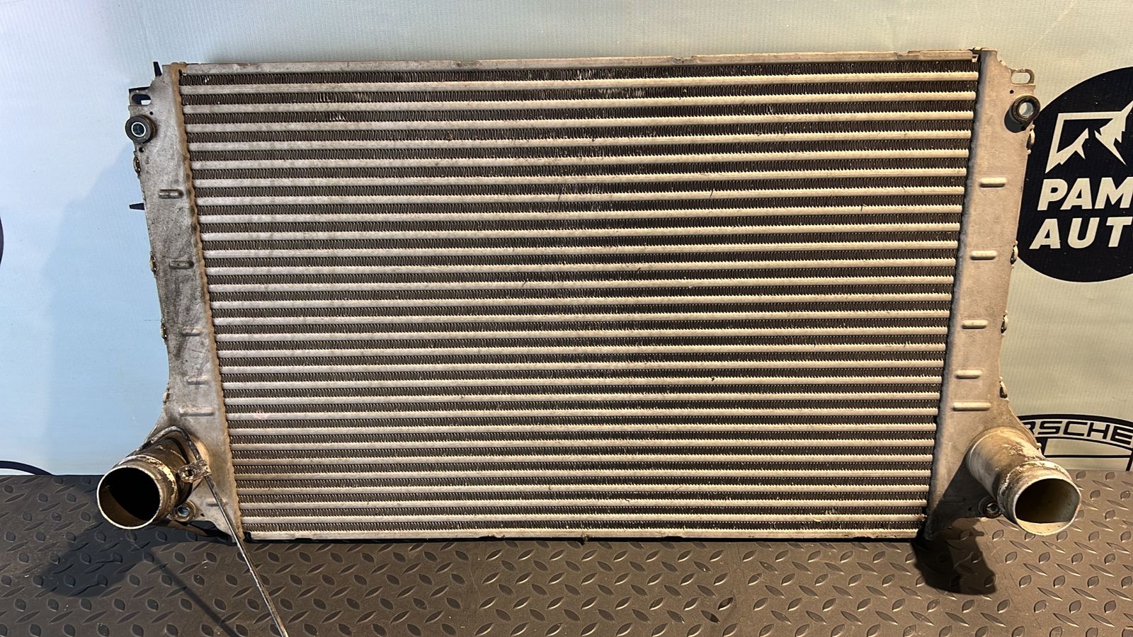 Интеркулер Toyota Avensis/2 2003-2009